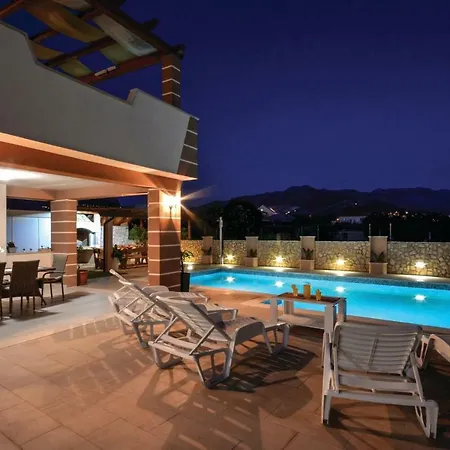 Apartment 3 Bedroom Nice Home In Solin Split