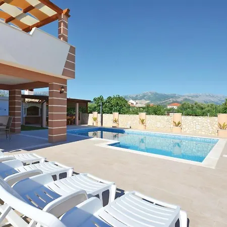 3 Bedroom In Solin 스플리트